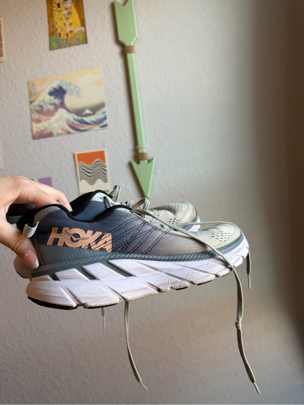 HOKA Women’s Running Shoes Size 8 Clifton 6